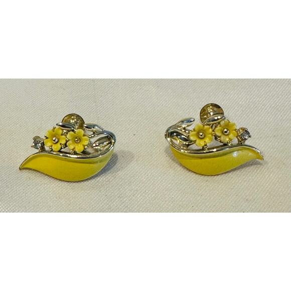 Lisner Vintage Yellow Flower and Rhinestone Earrings signed screw back designer - Picture 1 of 6